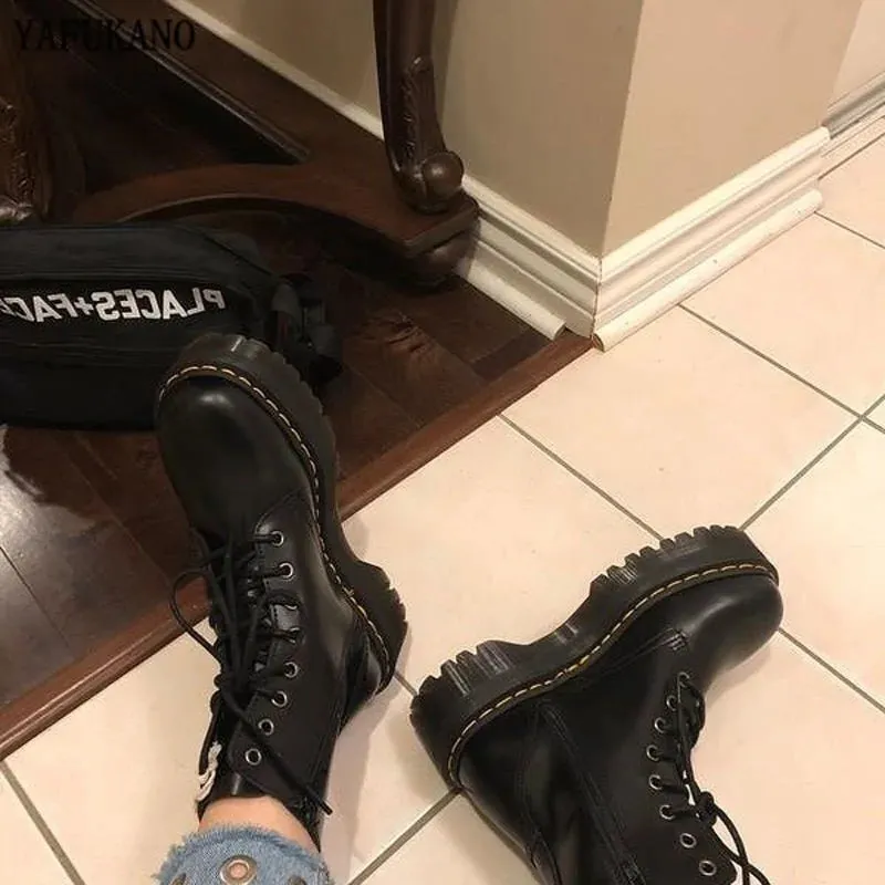 Chunky Motorcycle Boots for Edgy Style and All-Day Comfort, Perfect for Urban and Outdoor Adventures