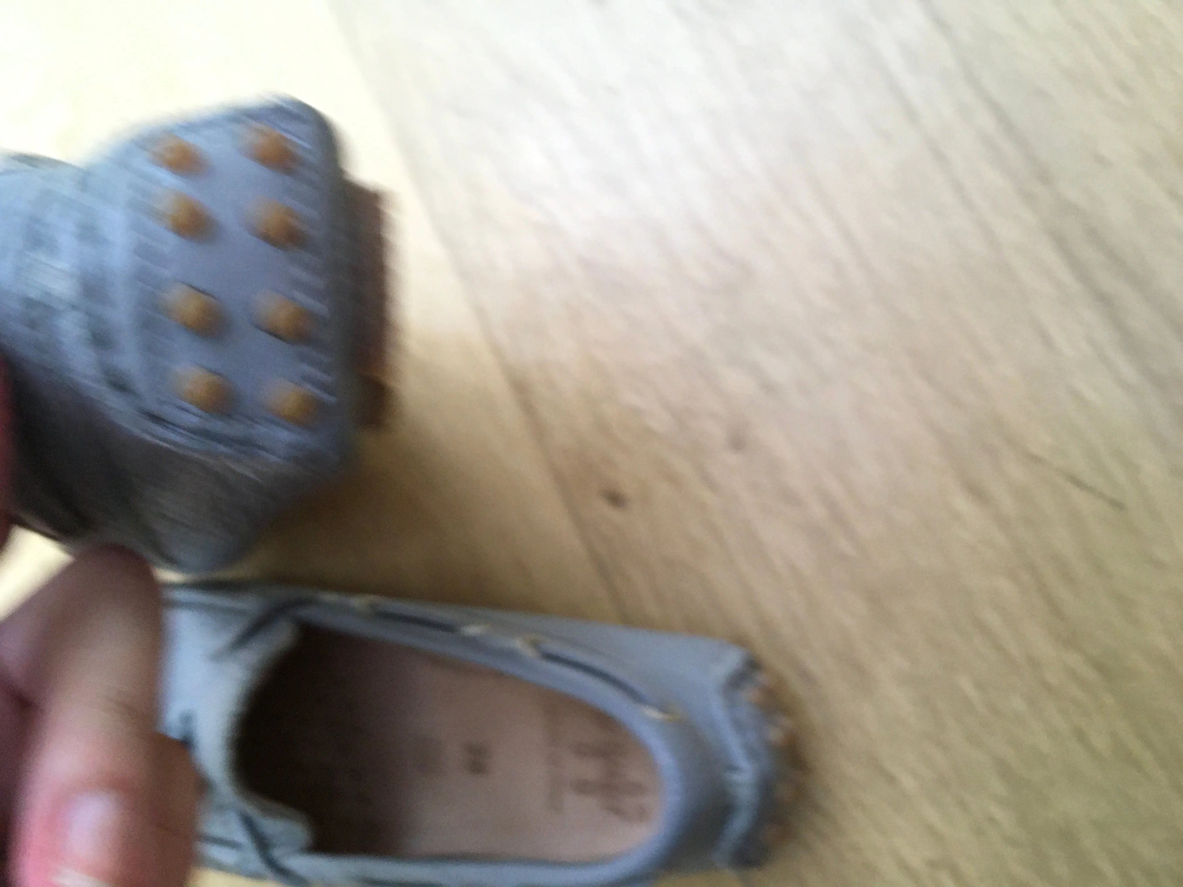 il gufo Children Boys' Grey Round-Toe Loafers Size 28 & 36 children