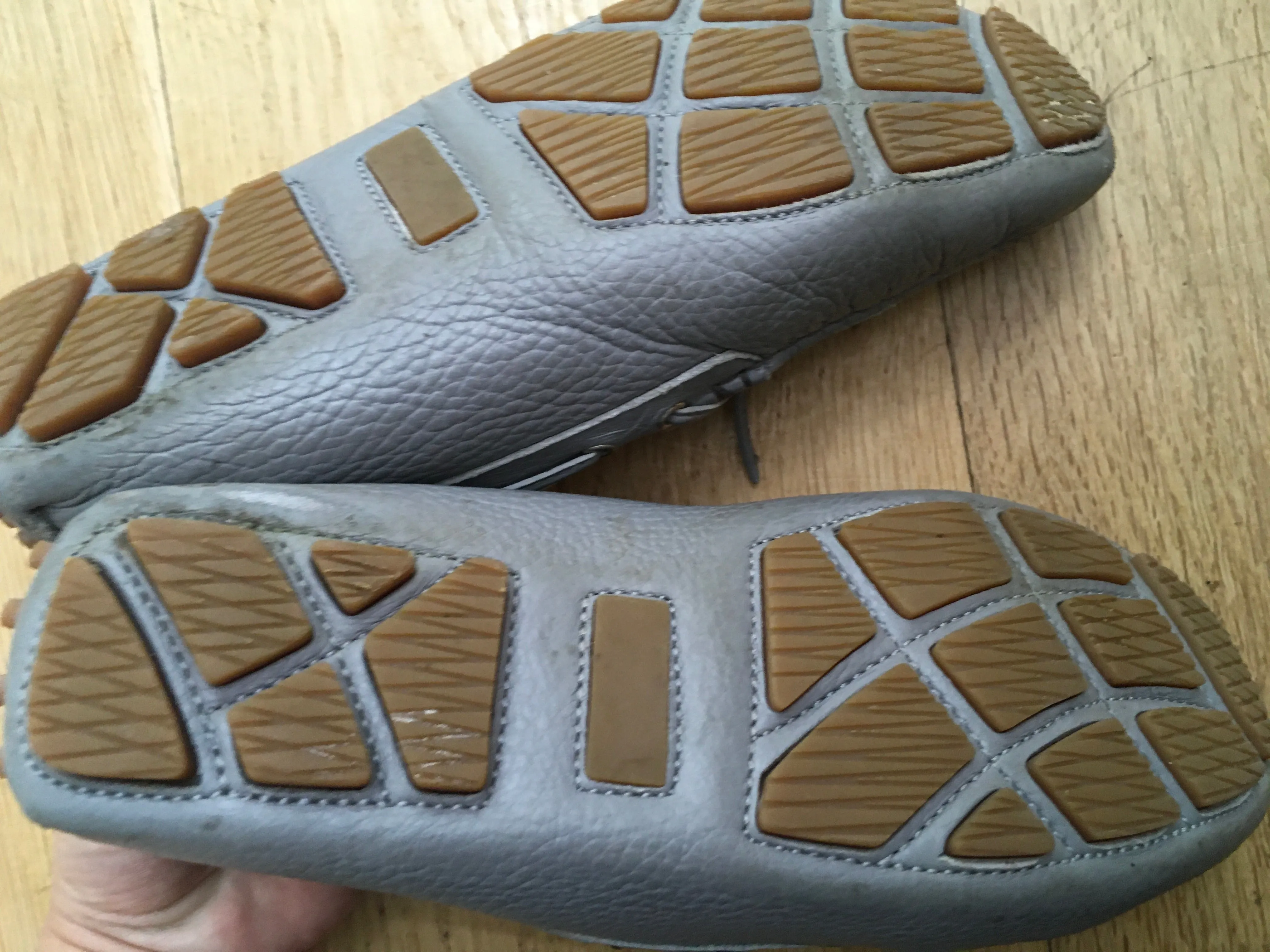 il gufo Children Boys' Grey Round-Toe Loafers Size 28 & 36 children