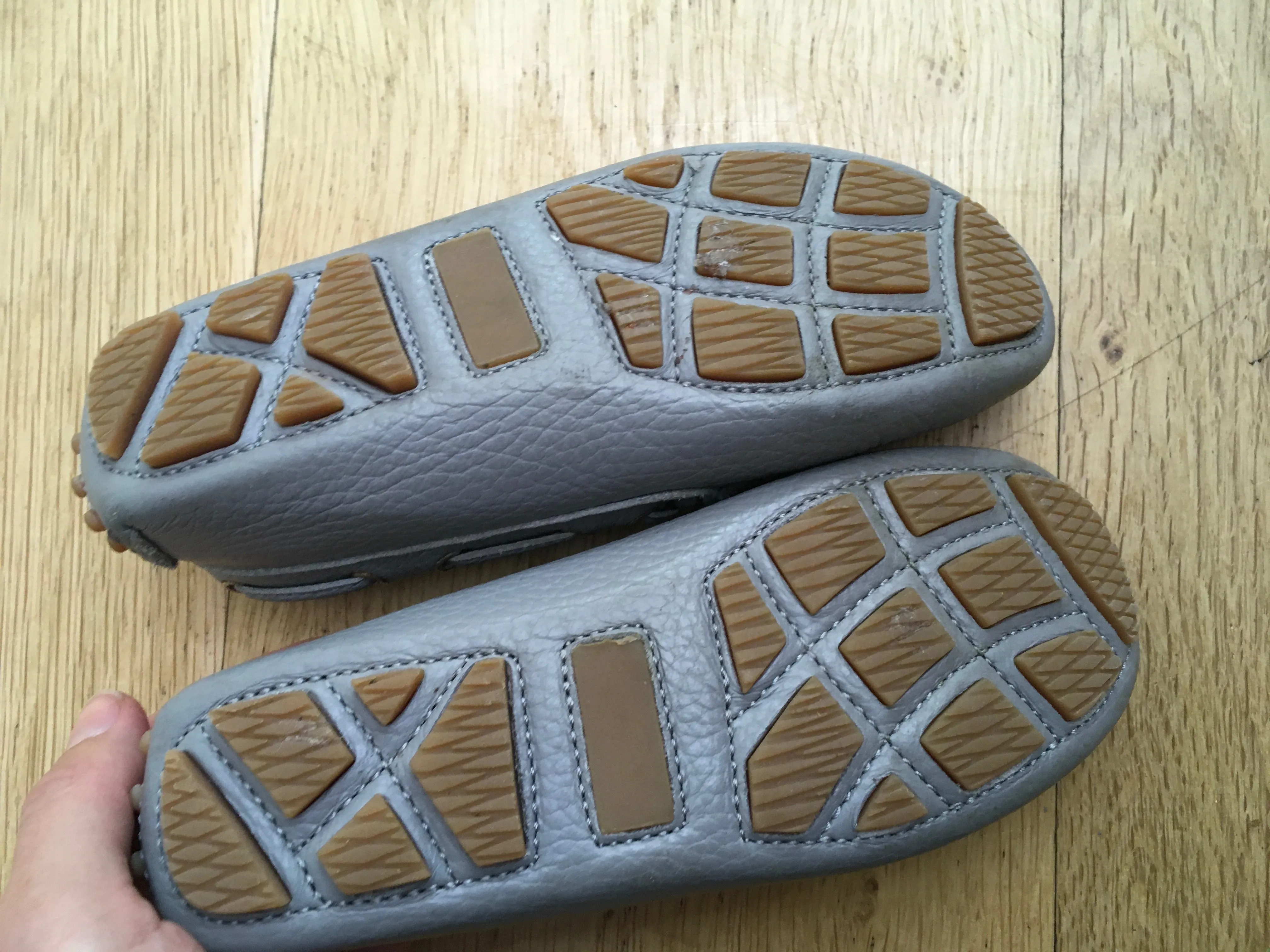 il gufo Children Boys' Grey Round-Toe Loafers Size 28 & 36 children