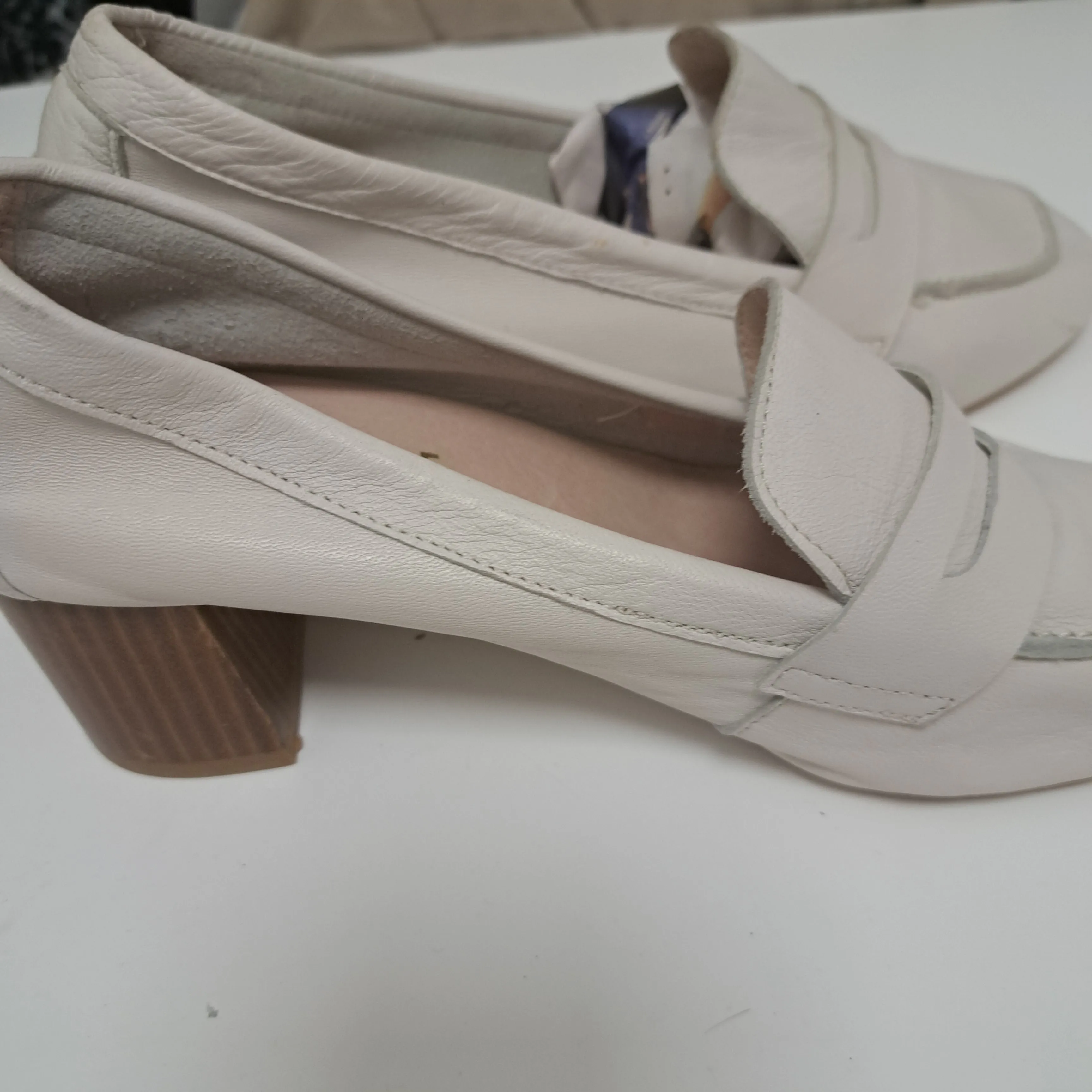 Ladies Office London Cream Leather Loafers UK Size 6 Block heels