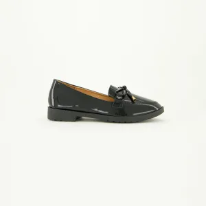 Patent Comfort Loafer.Patent Bow Detail.