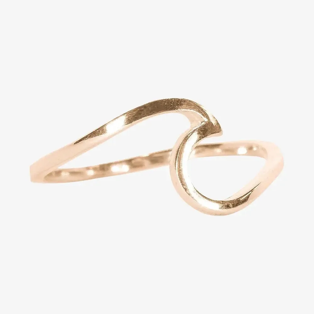 Pura Vida Wave Ring  A Dainty Ocean-Inspired Statement Piece