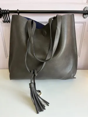 Reversible Vegan Leather Tote w/ Tassel Black