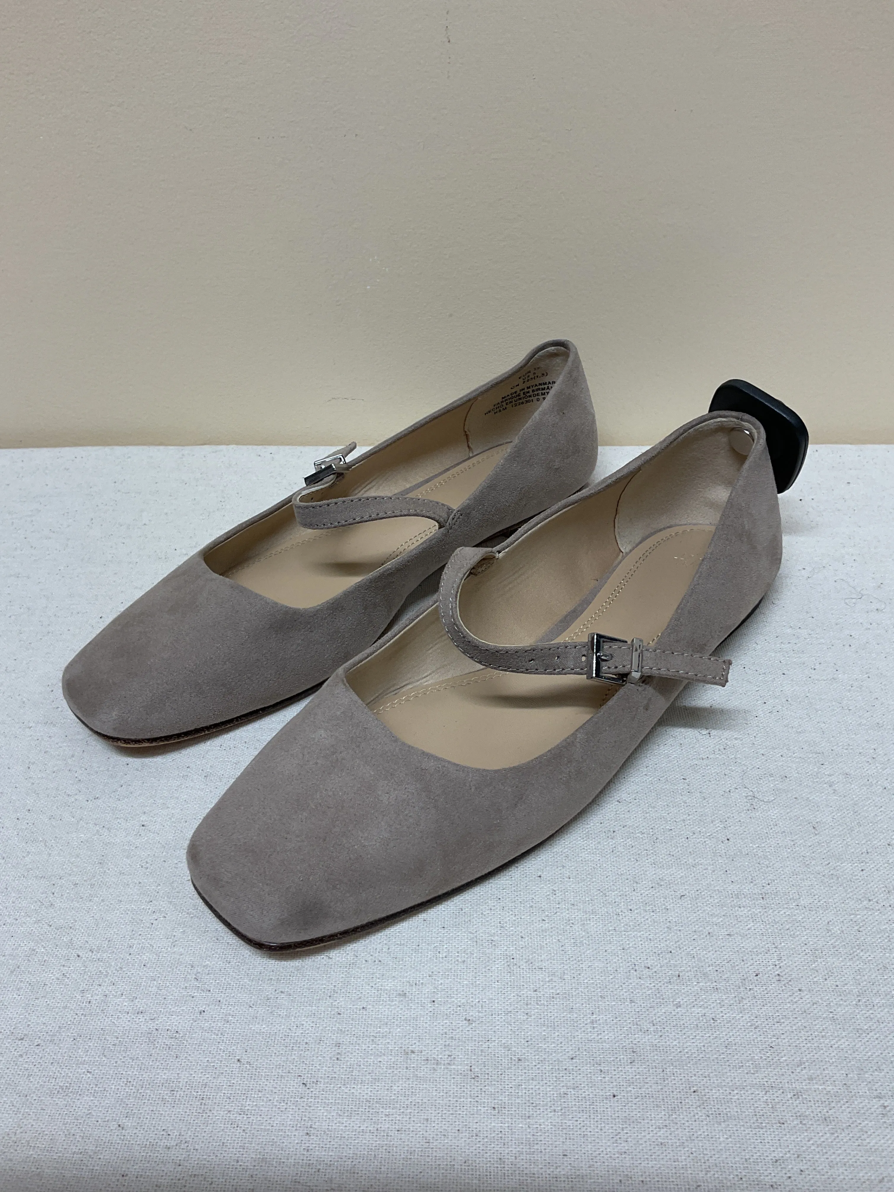 Shoes Flats By H&M In Taupe, Size:5