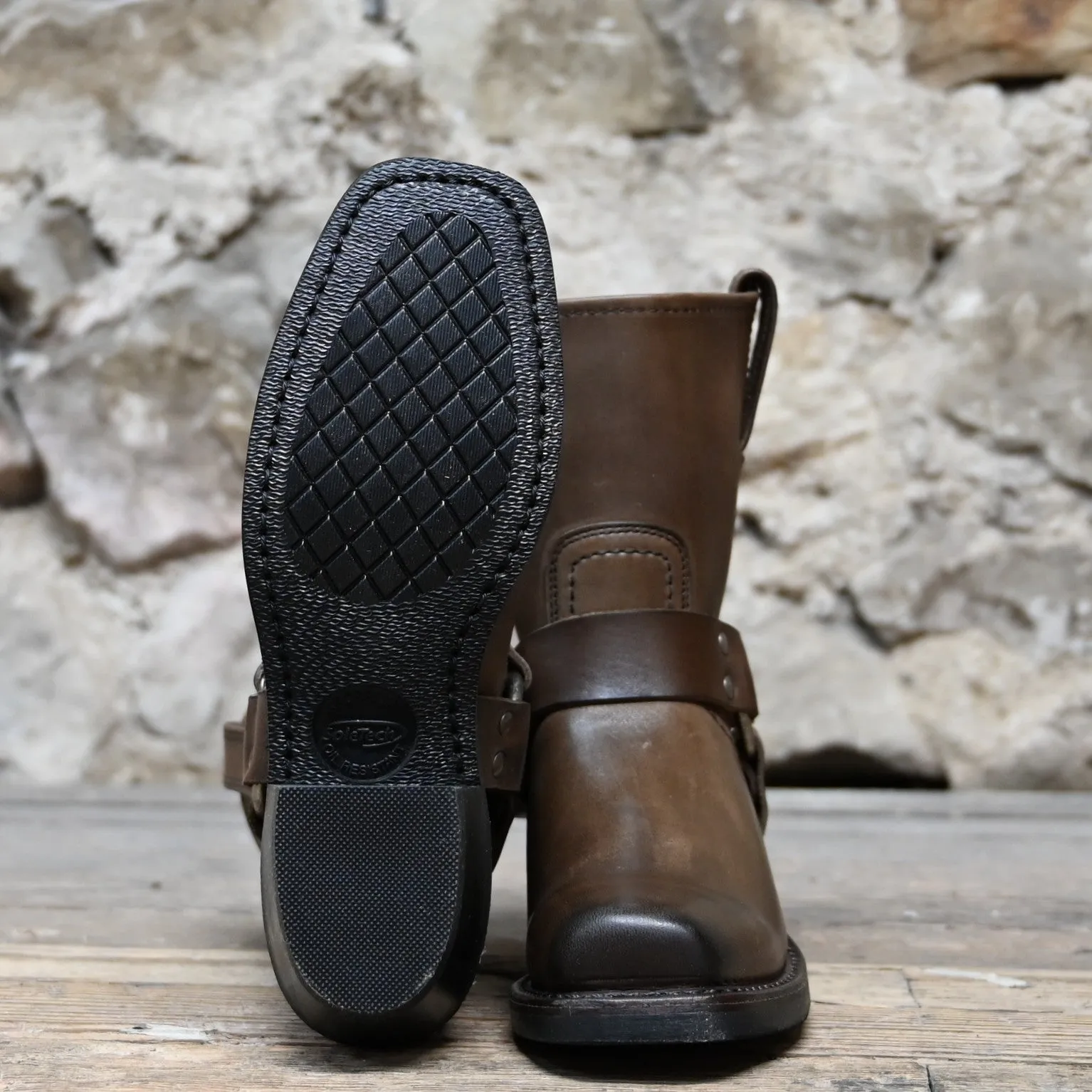 The FRYE Company Harness 8R Boot in Smoke