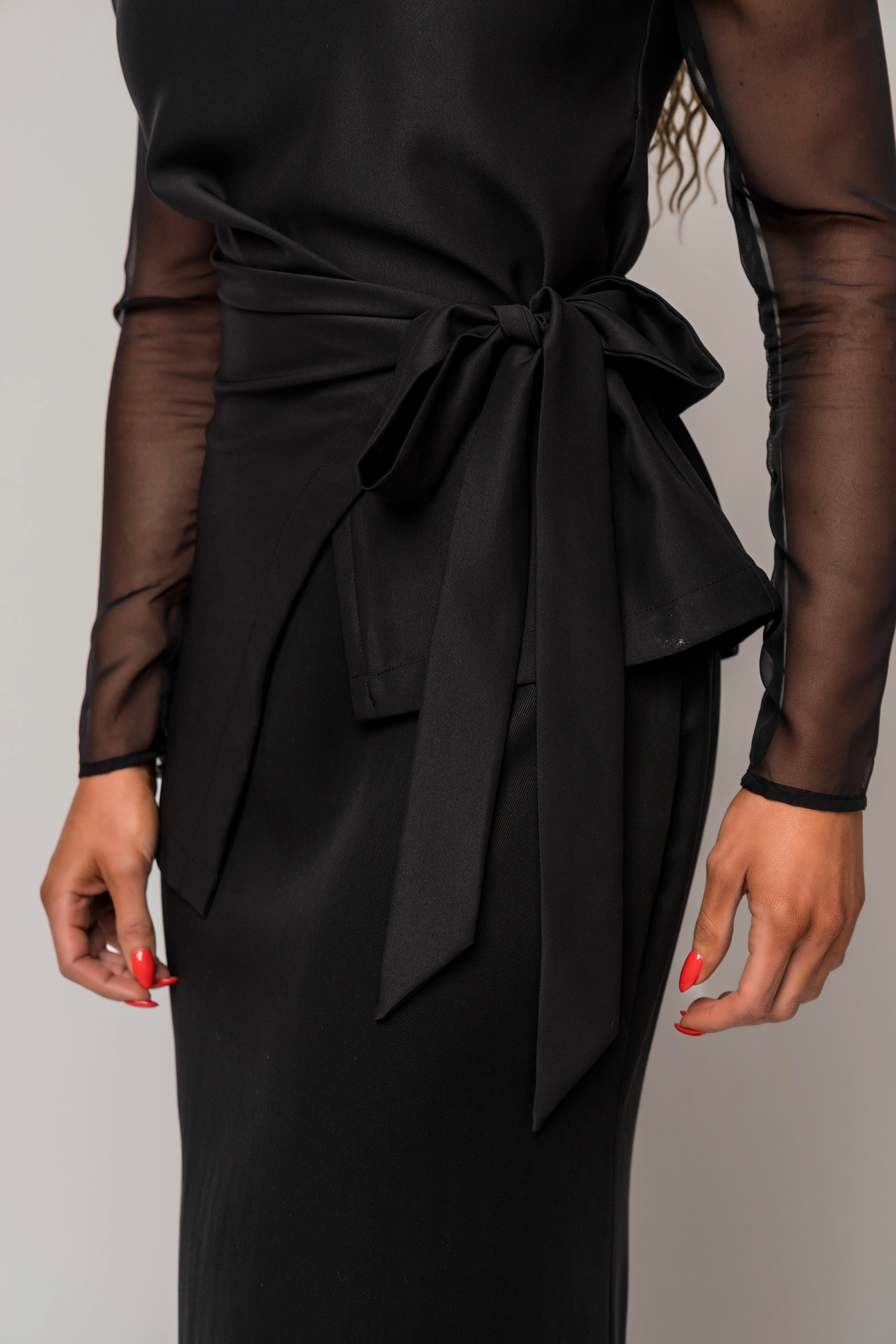 Three-Piece Maria Capsule