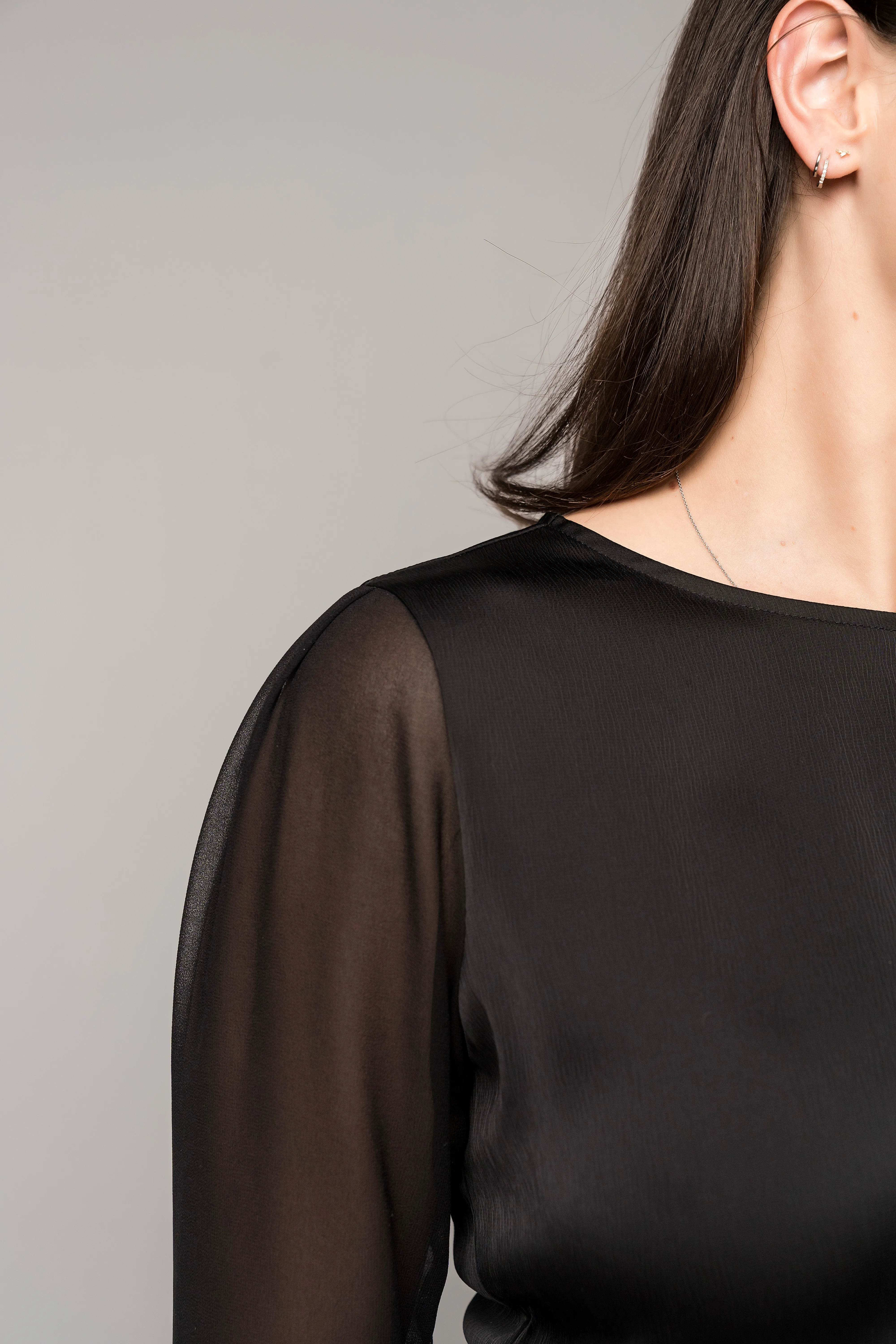 Three-Piece Maria Capsule