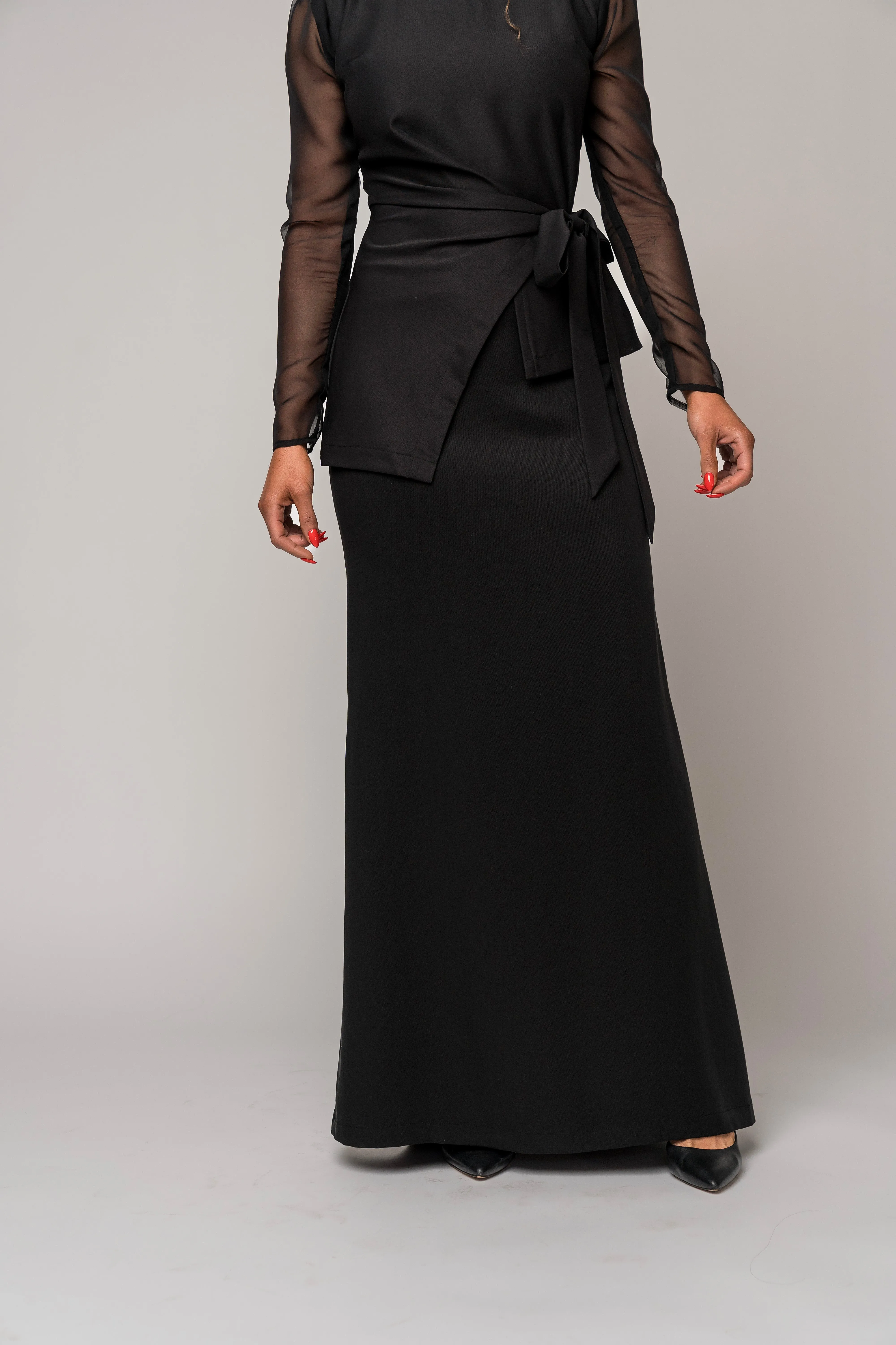 Three-Piece Maria Capsule