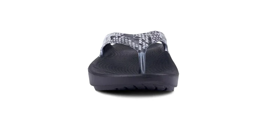 Women's Oofos OOlala Limited Color: Snake